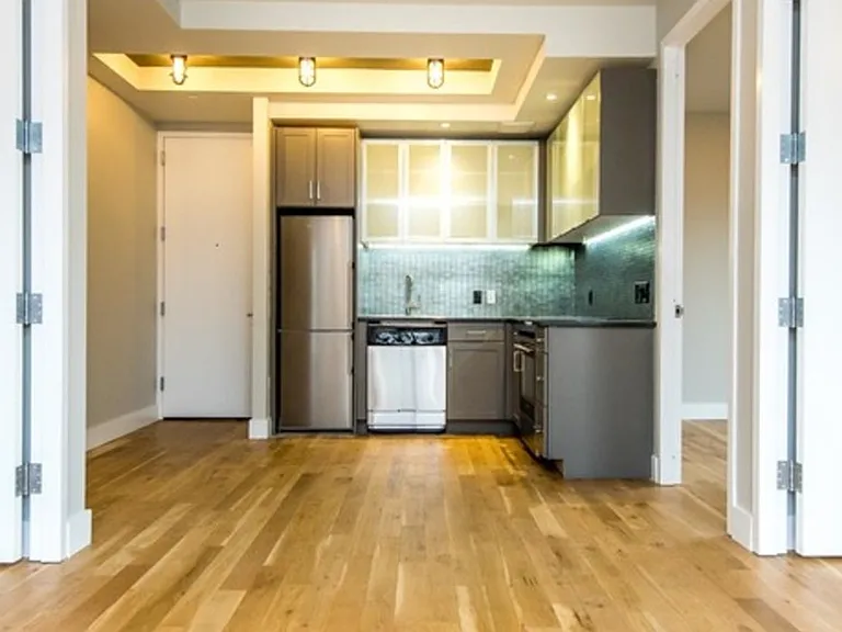 185 Leonard St #2L — Photo 22