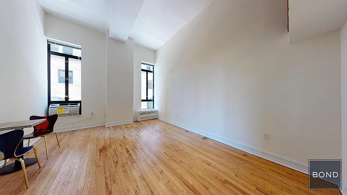 Rented by Bond New York | media 10