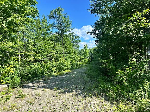 5th image of 2 Lower Vose Road