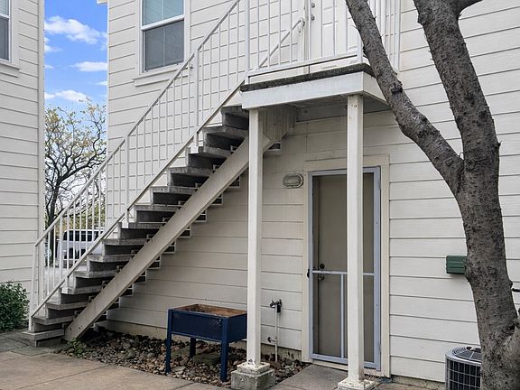 5th image of 1124 Kellogg St #A