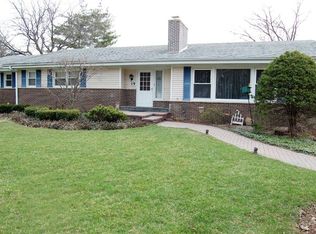 19 Morningside Ave, West Chicago, IL