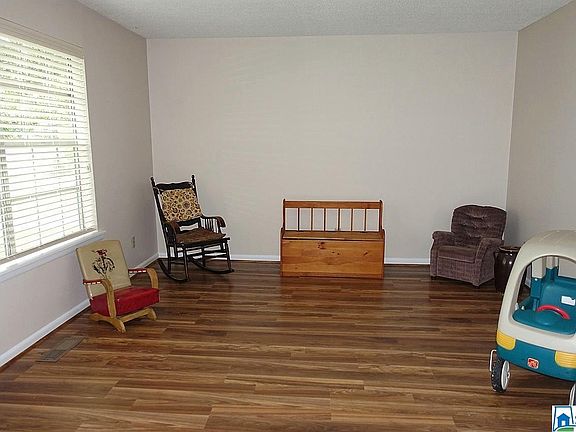 3rd image of 134 King Valley Dr