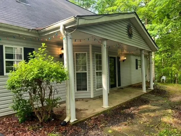 103 Pacer Ct, Waleska, GA 30183