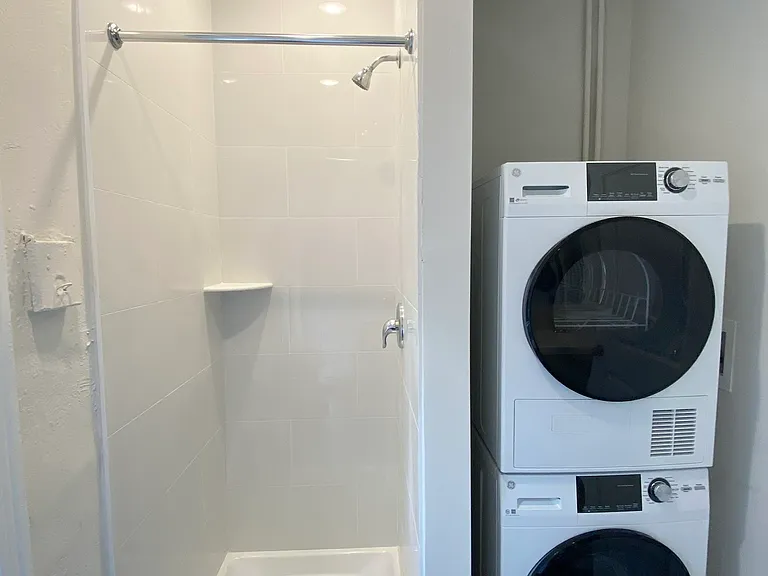 908 S 47th St #2R — Photo 8