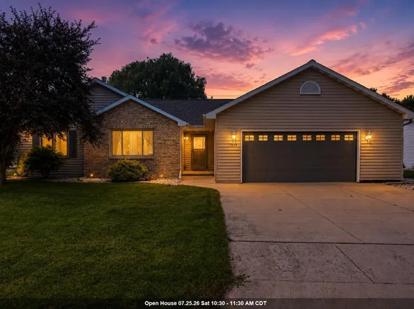 1203 Montclaire Ct, Appleton, WI 54915