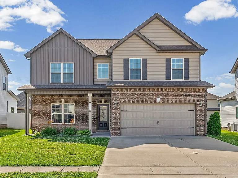 1483 Kingbird Dr — Photo 2