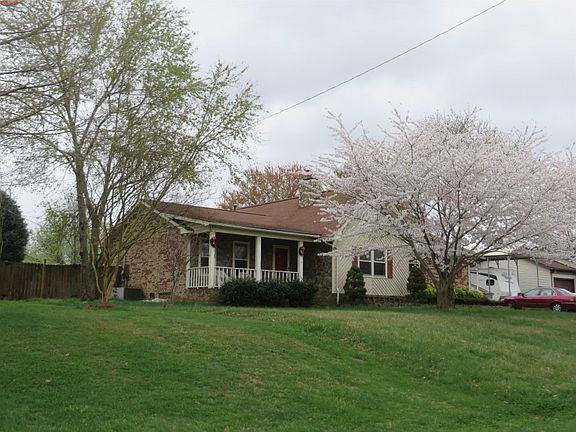 3rd image of 3310 Autumn Dr