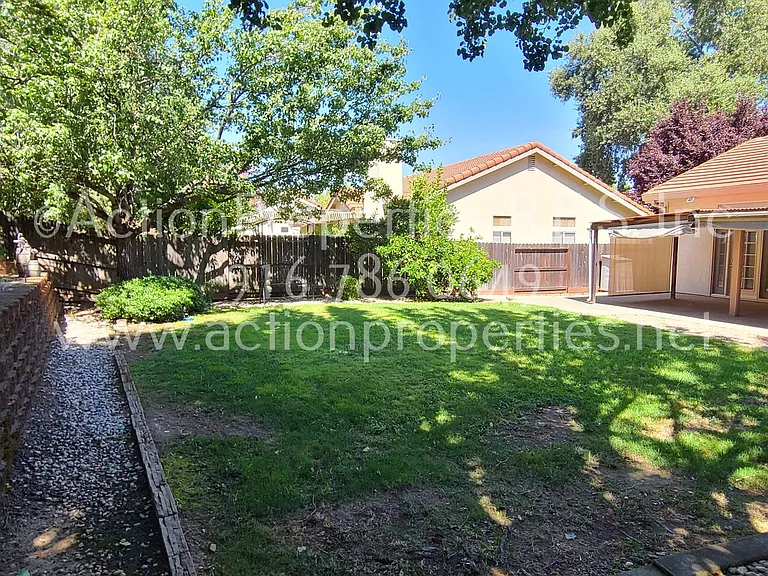 1417 Hurlston Way — Photo 28
