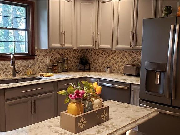 4th image of 4431 West Dr #29