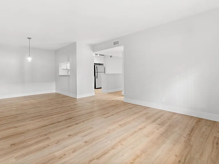 6446 Chasewood Dr #B — Photo 3