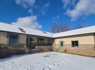 4355 Moonlight Dr, Holly, MI 48442