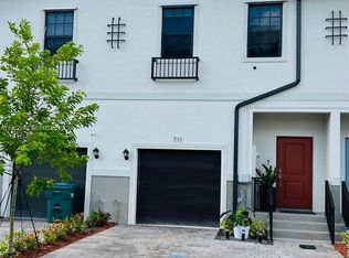 711 SW 11th St, Florida City, FL 33034