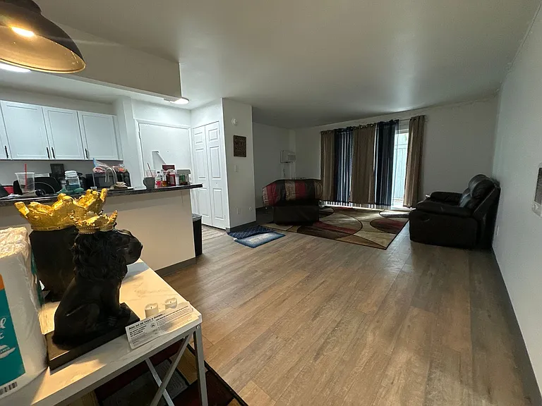 University Park Apartments near Cornell University — Photo 759