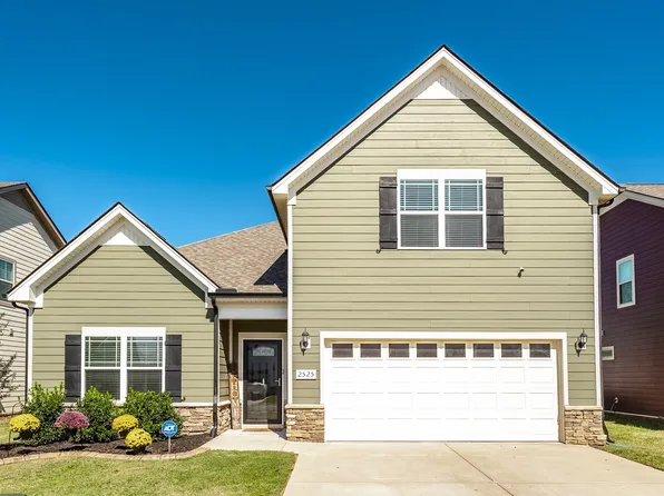 2525 Hollis Dr, Murfreesboro, TN 37127