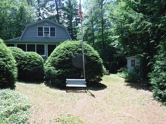 Lake side with lake views 