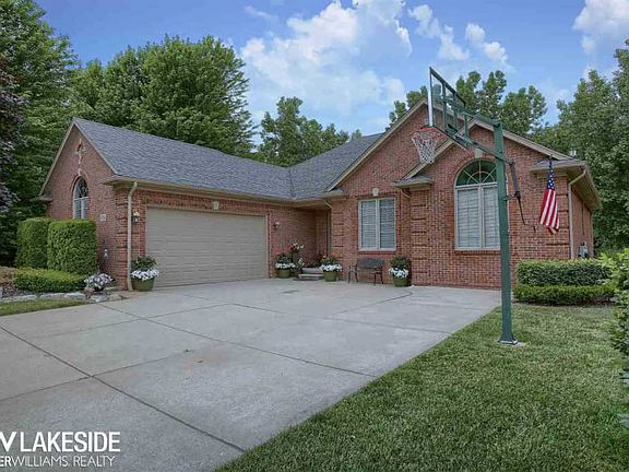 2nd image of 21393 Wedge Dr
