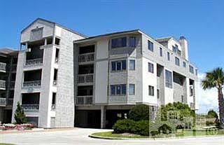 1st image of 2514 N Lumina #3F