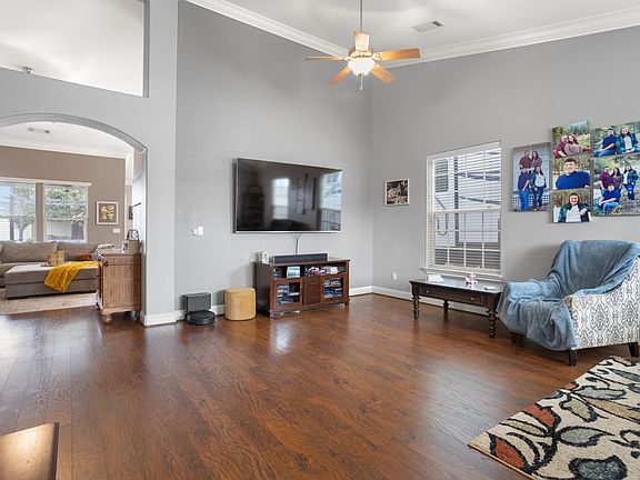 5th image of 2182 Cadjew St