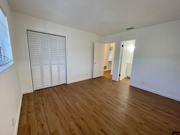 4th image of 1734 NE 15th Ave