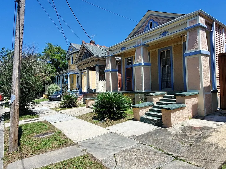 124 S Lopez St — Photo 7