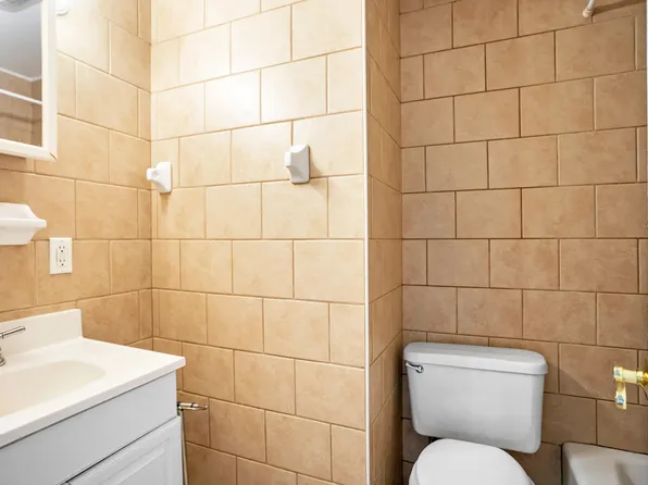 197 Withers Street image 6 of 7