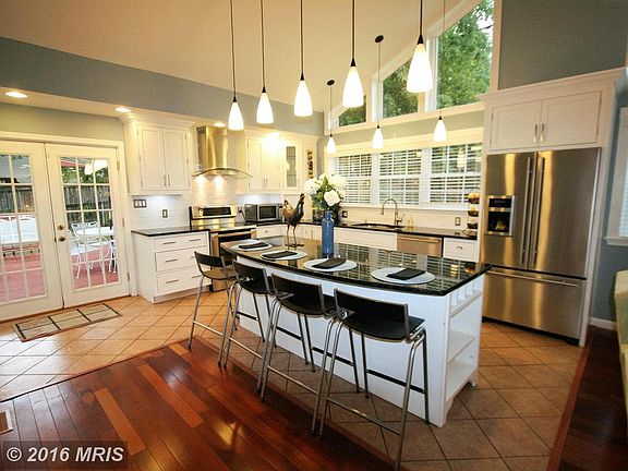3rd image of 4205 Nutwood Way