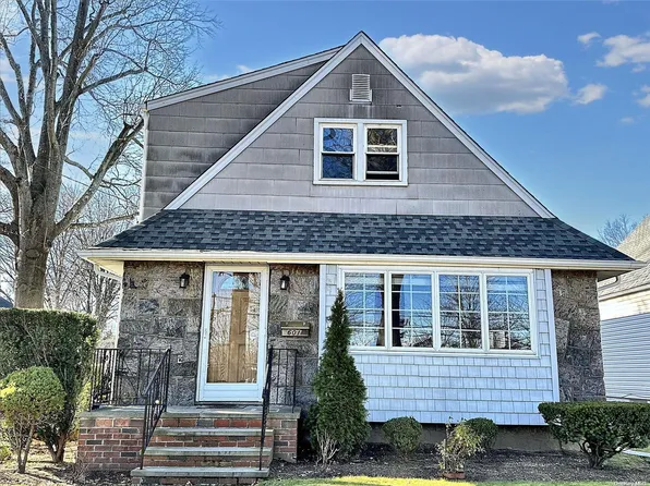 601 Albert Street, New Hyde Park, NY 11040