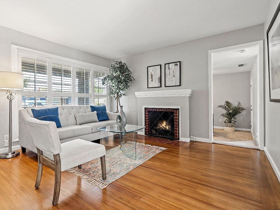 1st image of 4221 61st St