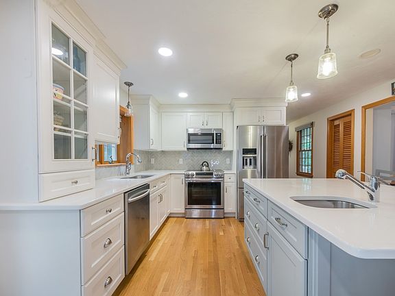 2nd image of 85 Andrews Way