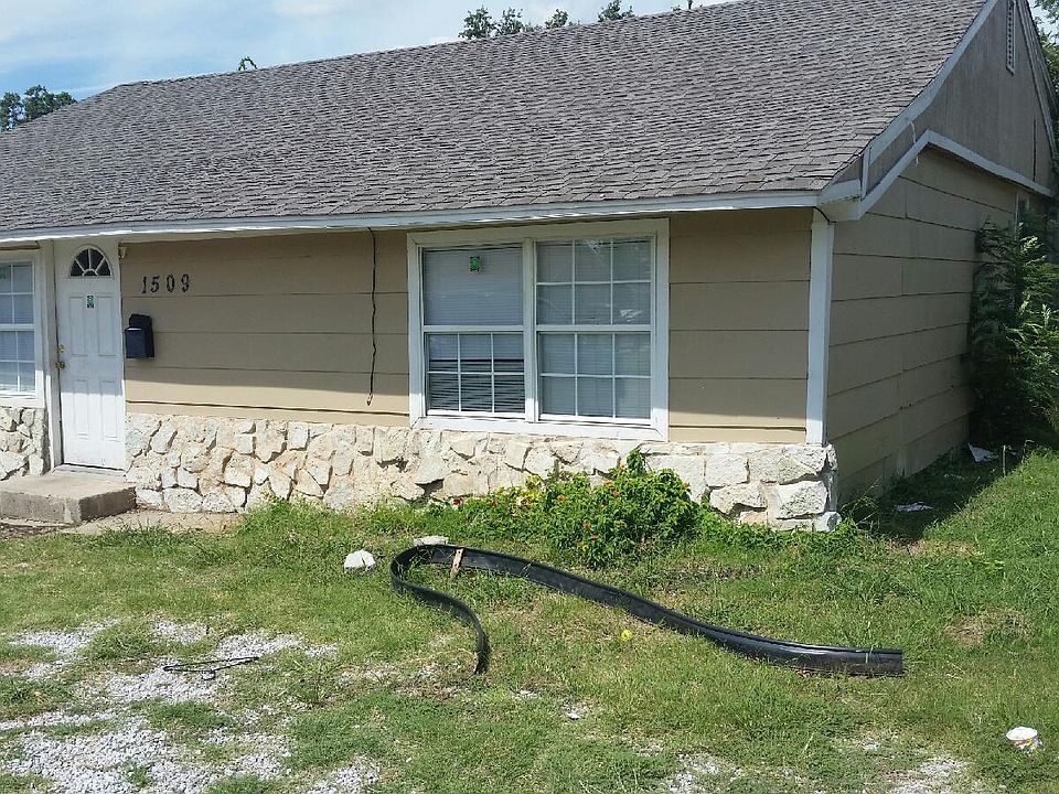 2nd image of 1509 SW 44th St