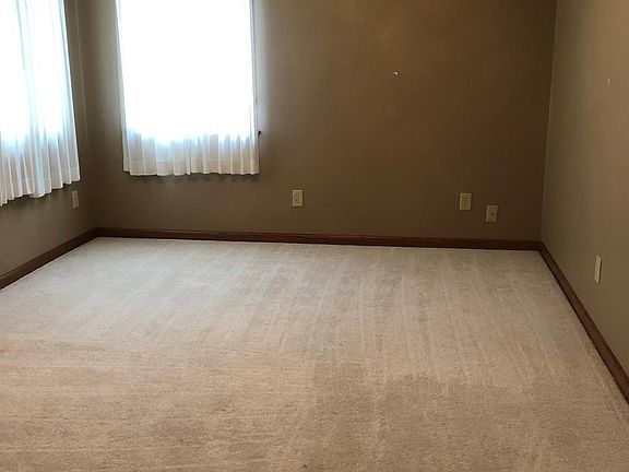 5th image of 433 Mohlman St