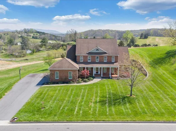 220 Settlers Rd, Fincastle, VA 24090