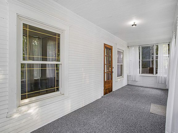 5th image of 410 N Pine St