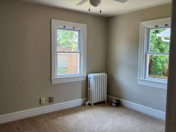 3rd image of 405 E Raymond Ave APT 2