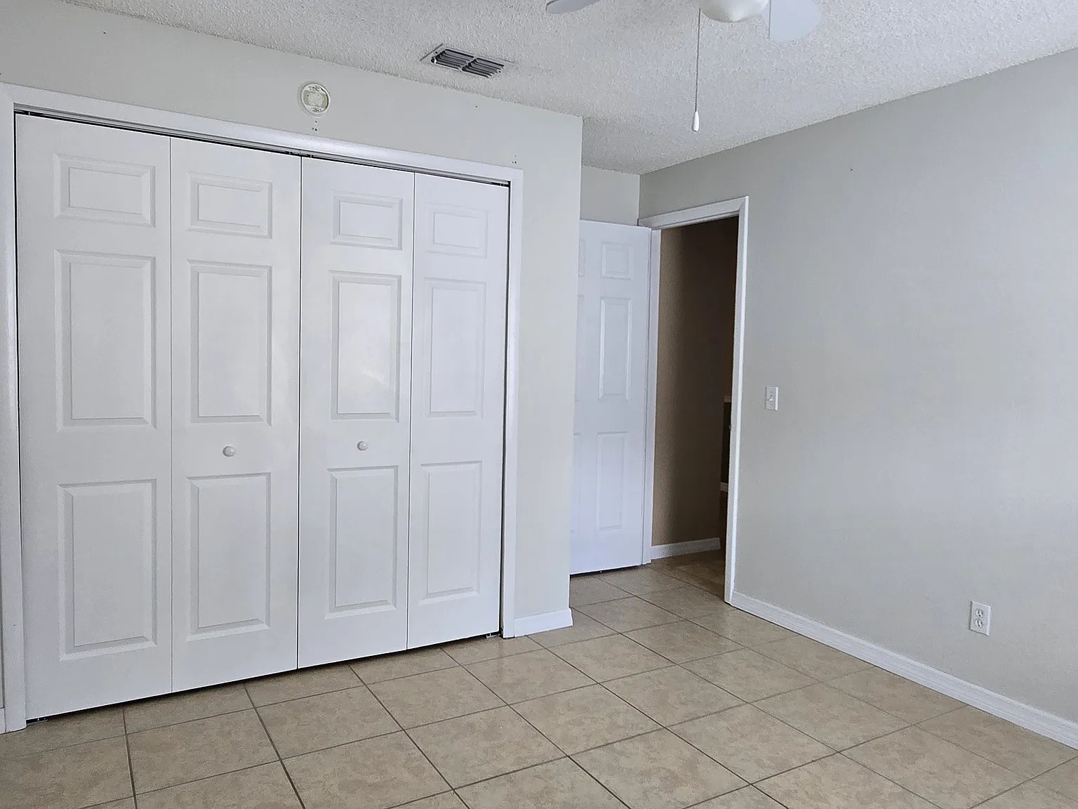 2 bed, 1000 sqft, $1,795 — Photo 4