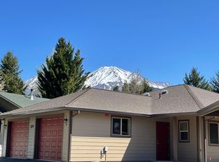217 E Hinckley St #A & B, Mount Shasta, CA 96067