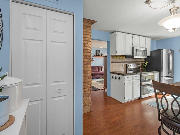 4th image of 1801 Elliot Ave APT 5