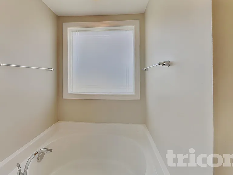 834 Lakemont Dr — Photo 10