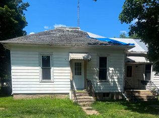 606 Madison St, Oregon, IL 61061