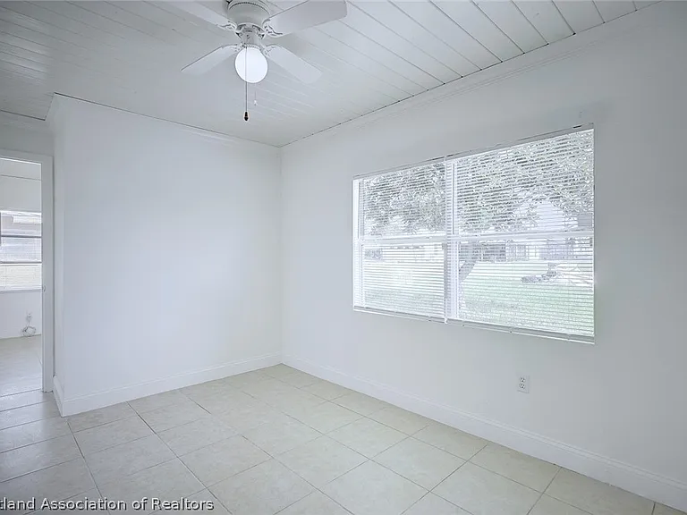 1061 Lake Sebring Dr — Photo 7
