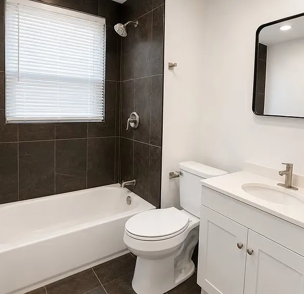 126 W College St #8 — Photo 12