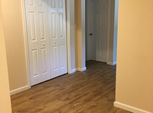 9879 Oxcrest Dr, Fairfax Station, VA 22039