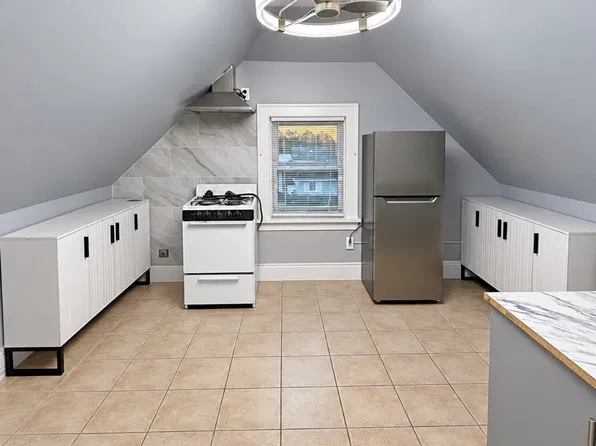 44 Magnolia Ave Floor 3, Kearny, NJ 07032