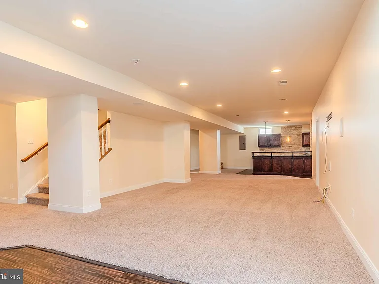 15316 Admiral Baker Cir — Photo 47