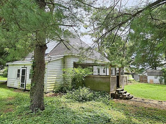 2nd image of 22776 Olive St