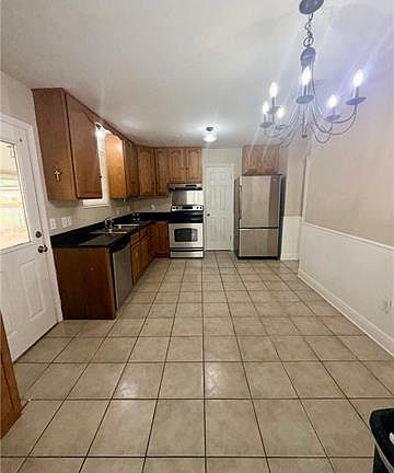 5th image of 364 Oriole Dr