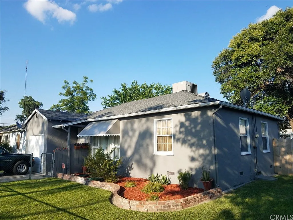 2248 Wood St photo 1