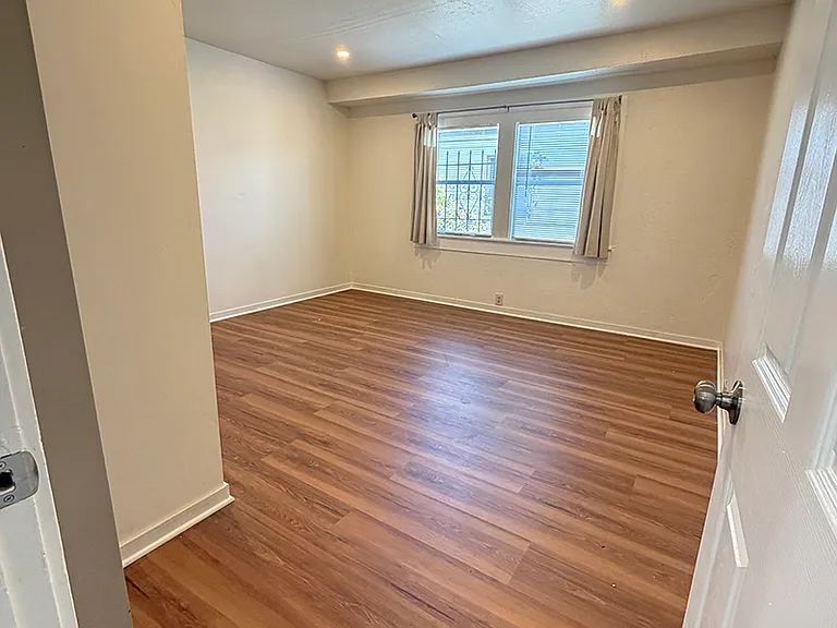 2539 Grande Vista Ave #1 — Photo 5