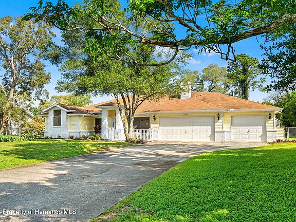 2nd image of 13299 Don Loop