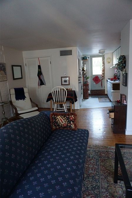 Living room/dining room